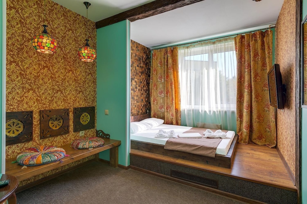 Hotel in Maryino
