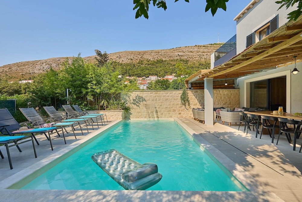 Hedera Estate, Villa Hedera