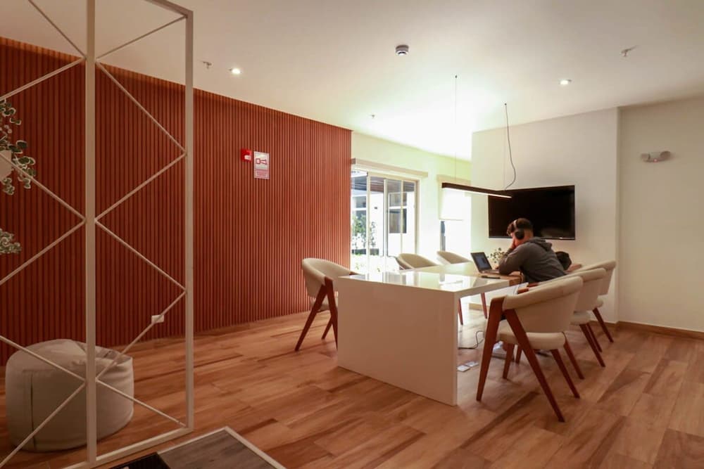 meeting & event spaces