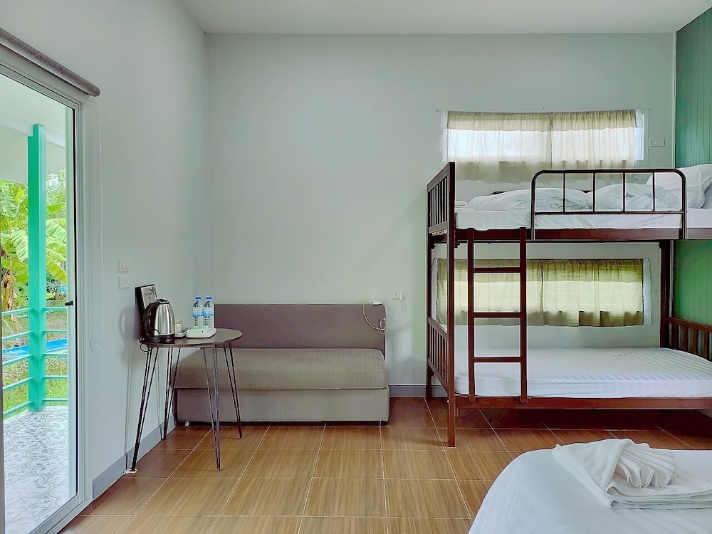 Coco and Canal HomeStory