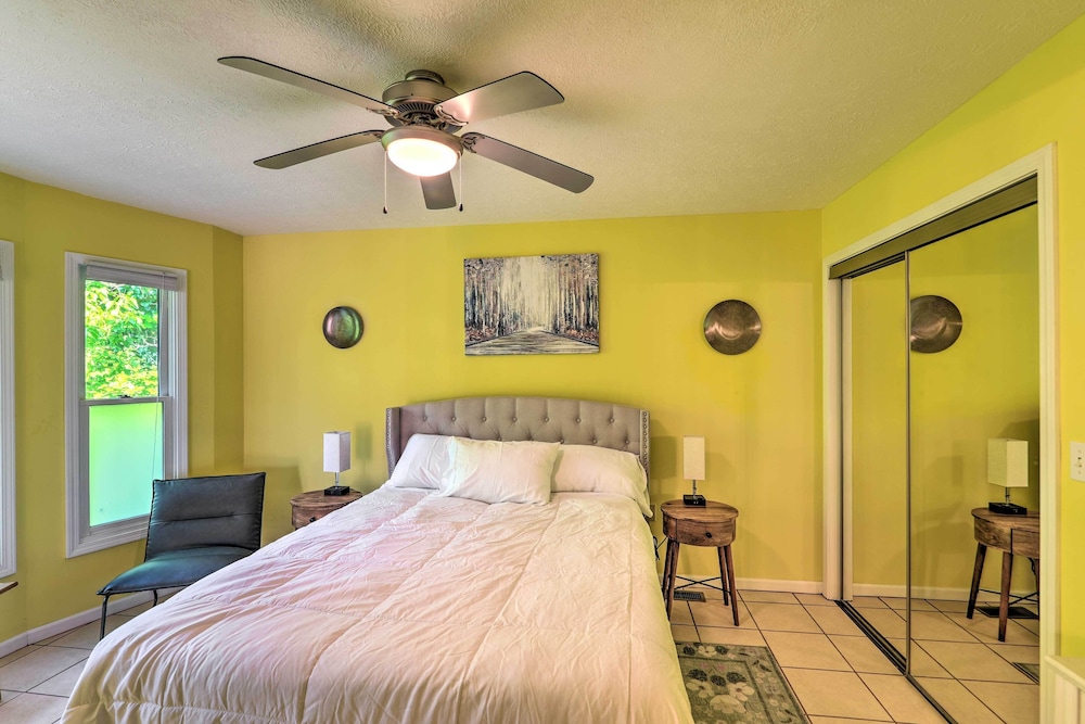 'ryman Riviera' Home w/ Fireplace: Steps to River view 4