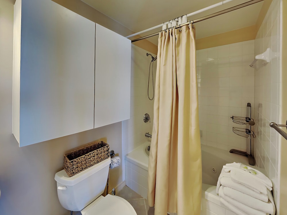 Emerald Isle #1108 by Southern Vacation Rentals