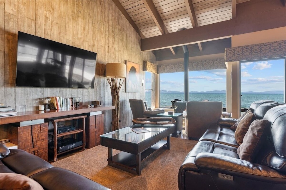 Lake Tahoe Vacations - Swimsuit Required 4 Bedroom Home by RedAwning - Property Image 43