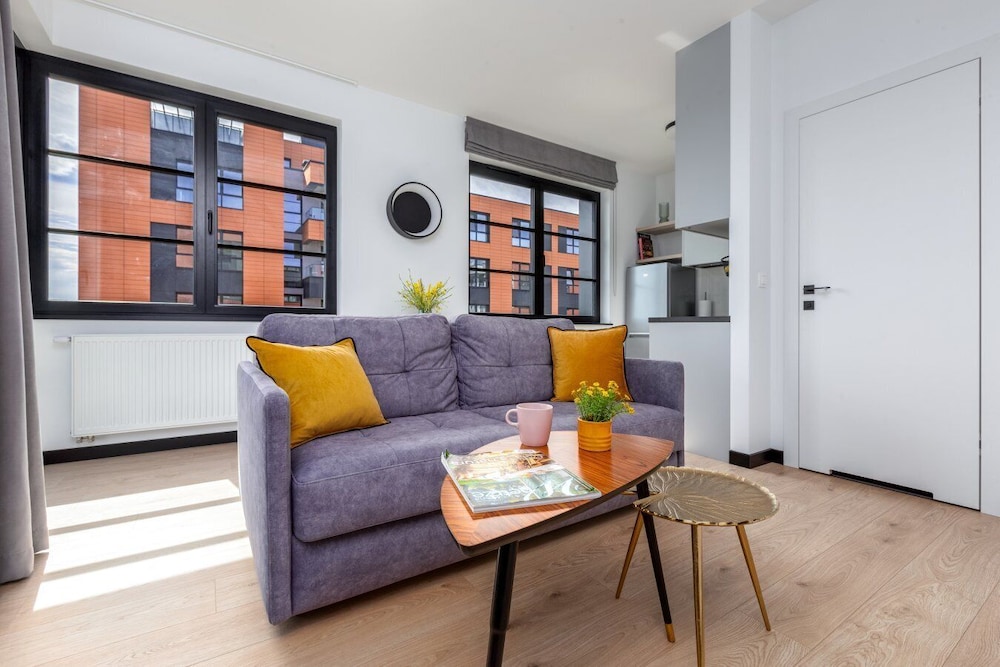 Doki Living - Foodhall & Parking by Downtown Apartments
