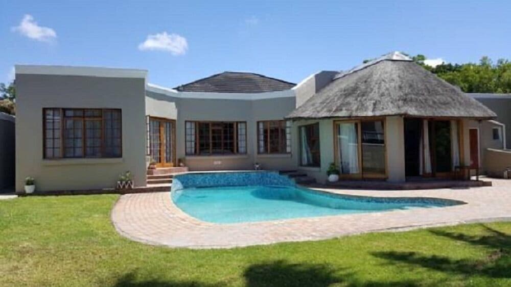 Lenore Guest House