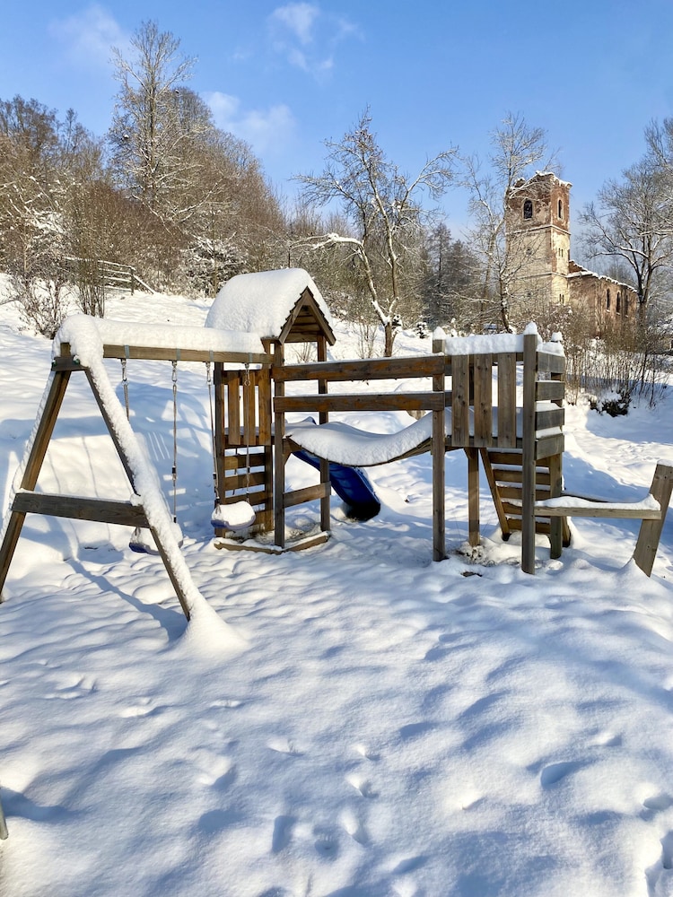 Villa in Rudnik With Private hot tub
