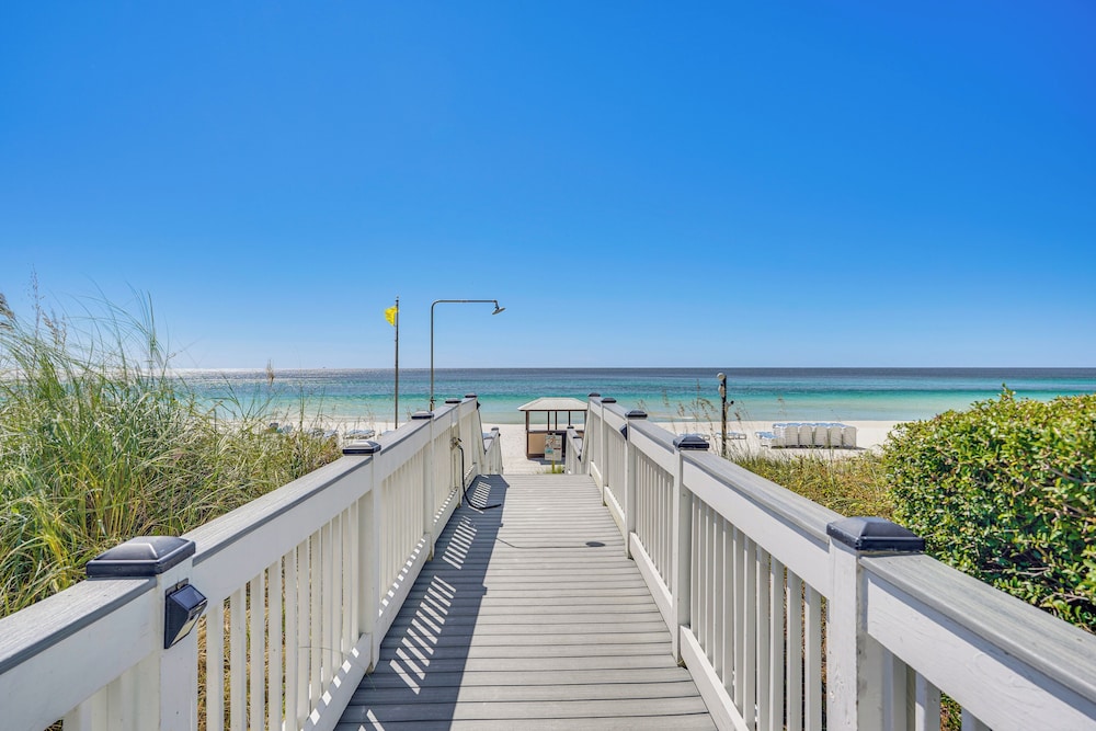 Beachfront Panama City Condo: Walk to Pier Park!