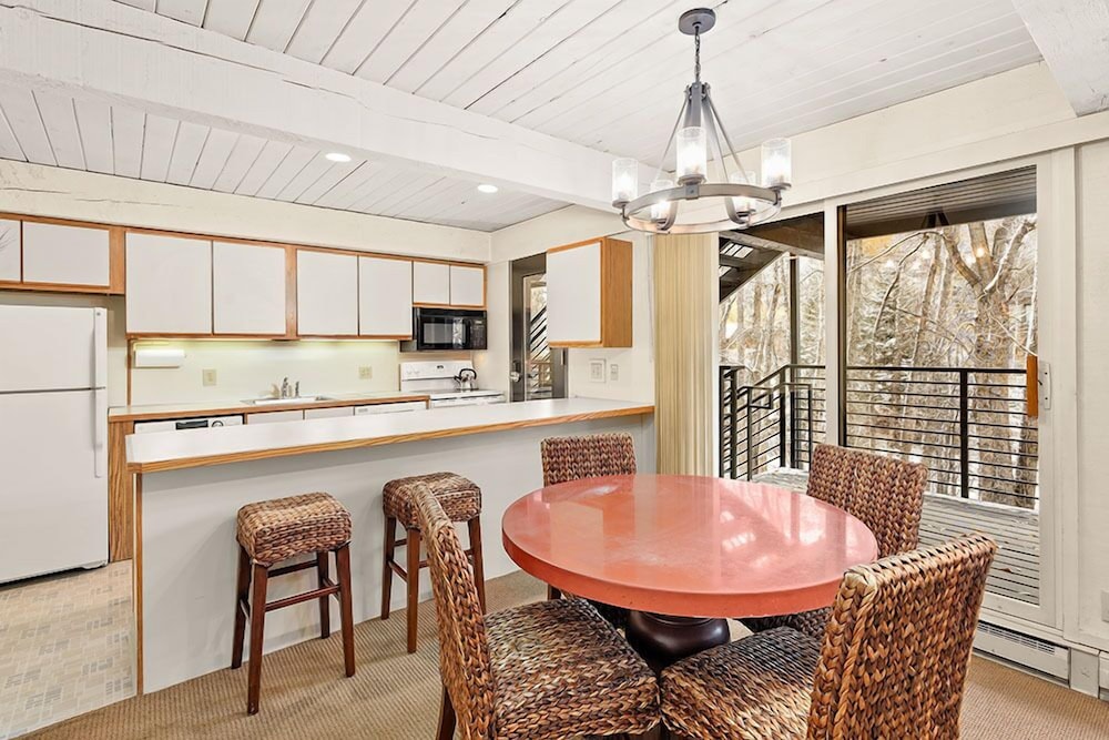Chateau Eau Claire & Roaring Fork by Frias Properties