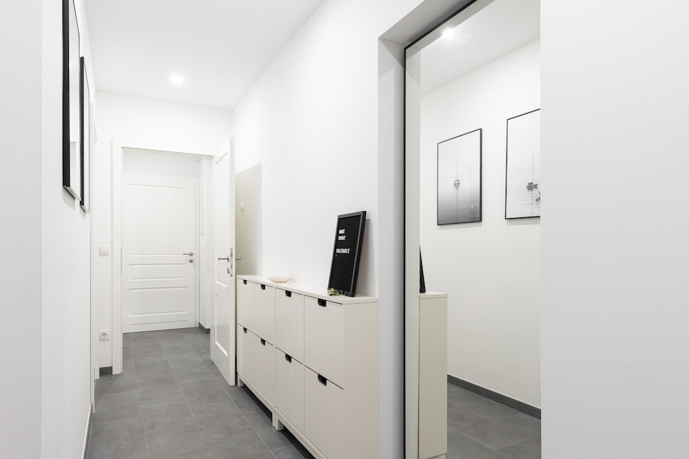 Olive Leaf - Ground Floor Apartment