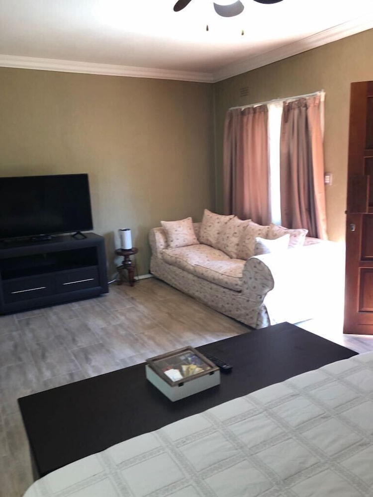 Khuvena Guest House