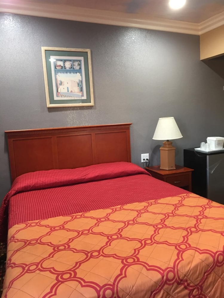 Budget Inn