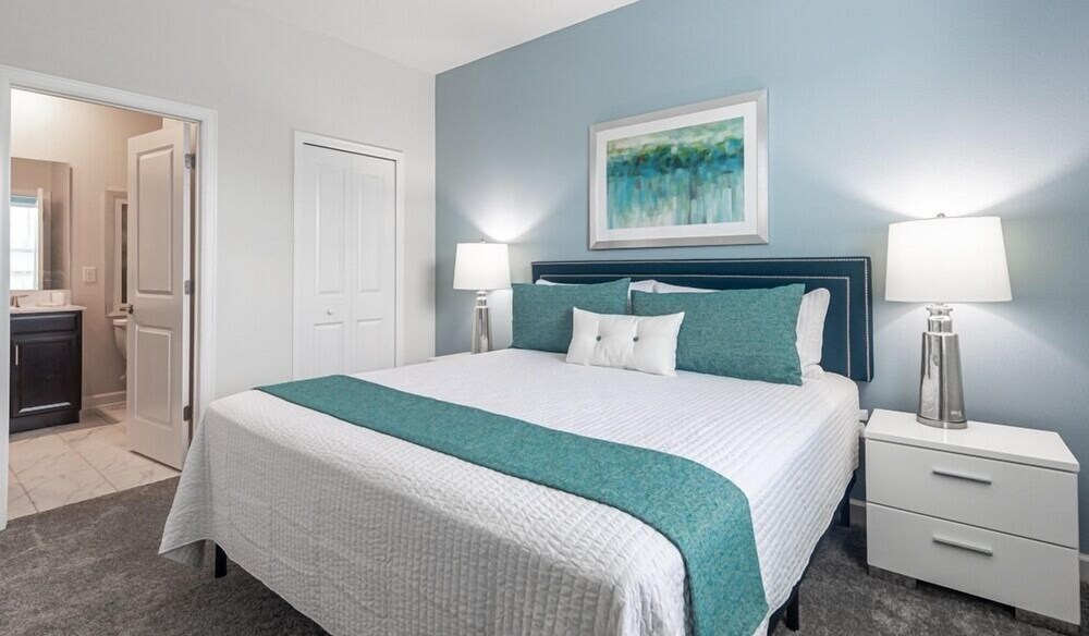 820dsd - The Retreat At Championsgate 7 Bedroom Home by RedAwning view 2