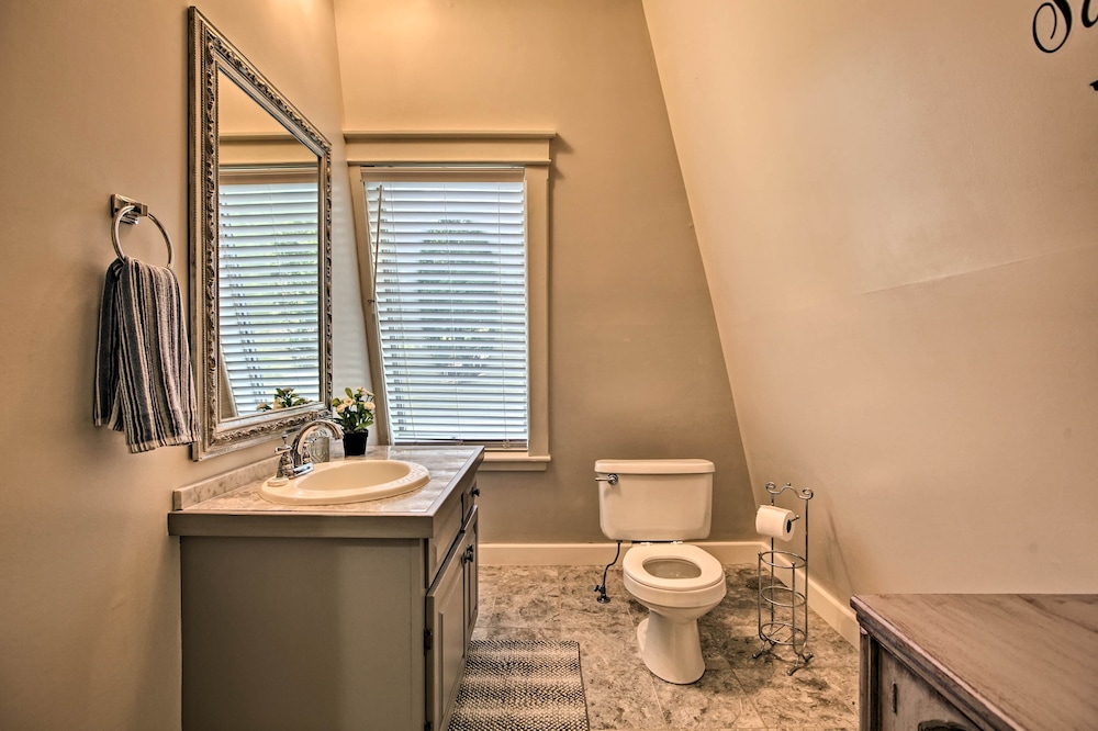 Spacious Mcgaheysville Family Retreat w/ Game Room view 3