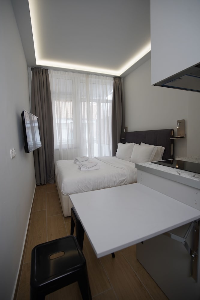 Tip Top Suites