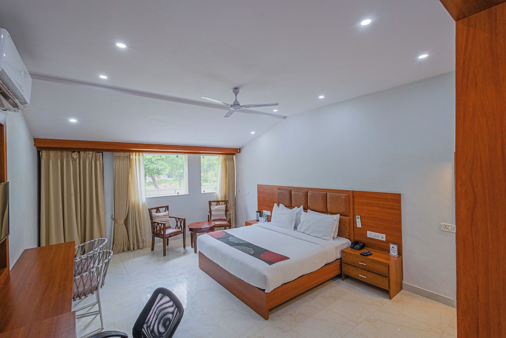 Bamboo Saa Sunrrise Wedding & Wellness Resort, Jaipur