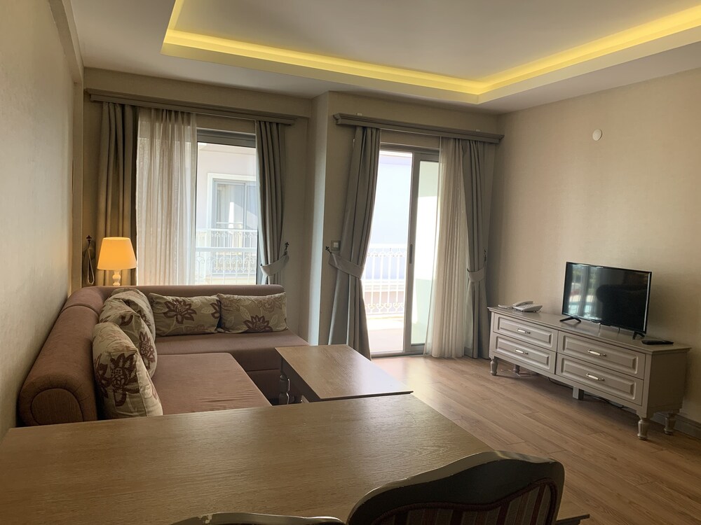 Daphne Residence - Image 46