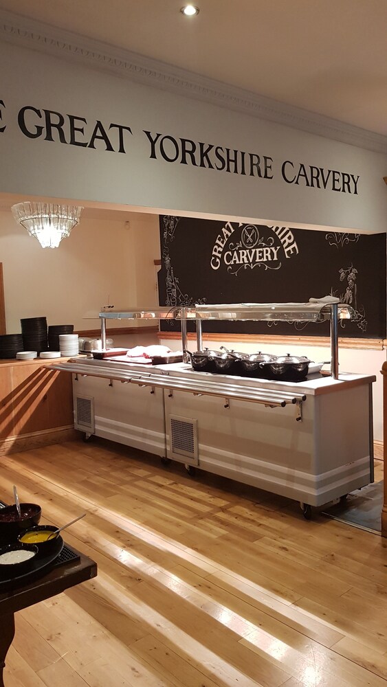 The George Carvery & Hotel