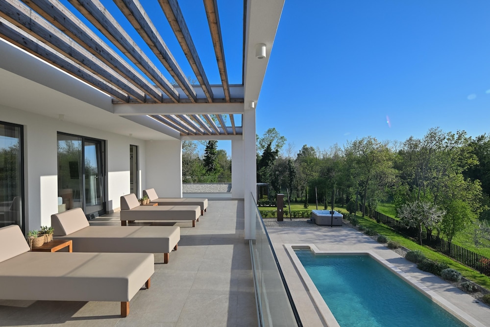 Luxury Villa Sonia With Wellness Gym