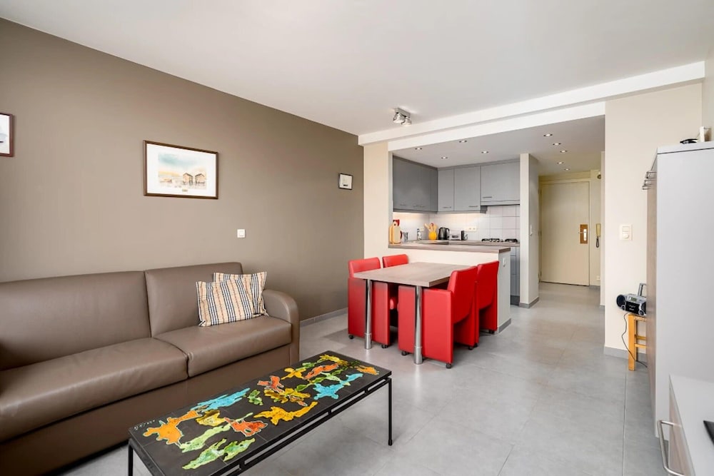 Modern Apartment in Coastal Location