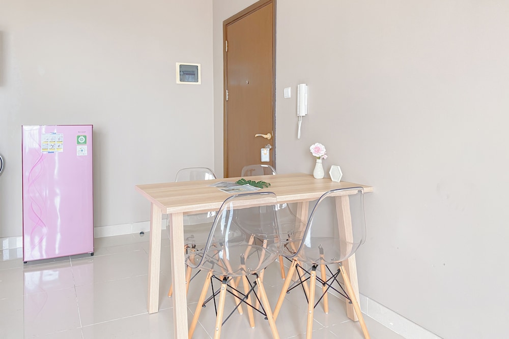 Best Deal and Elegant 2BR Apartment at Ciputra International