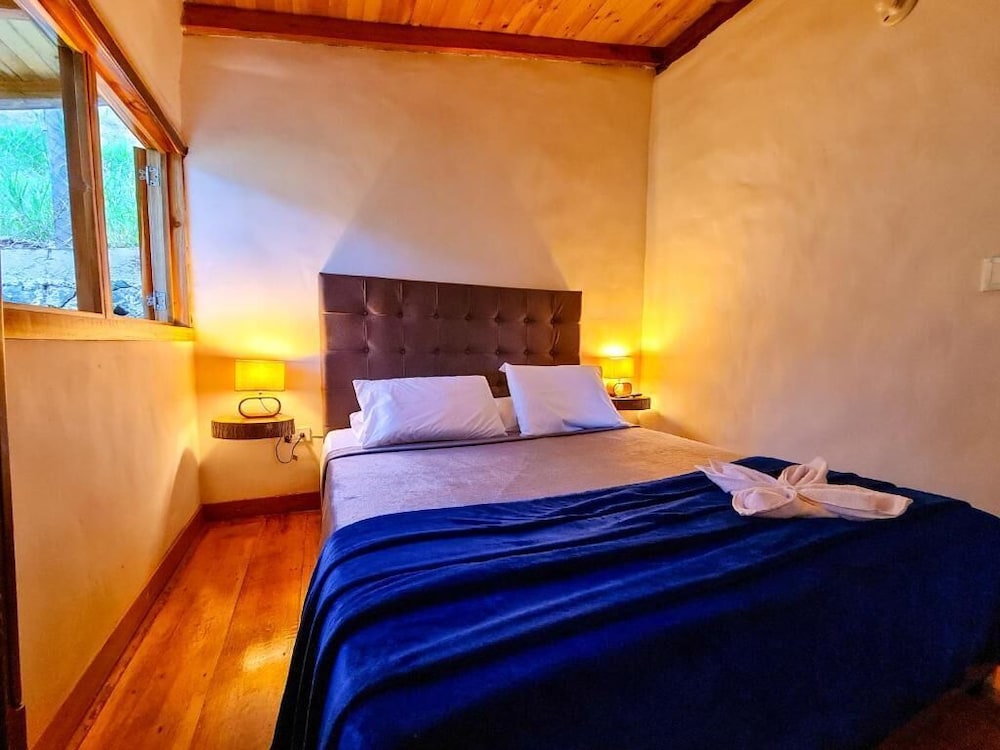 La Mercedes Cattaleya Hostal By MH view 4