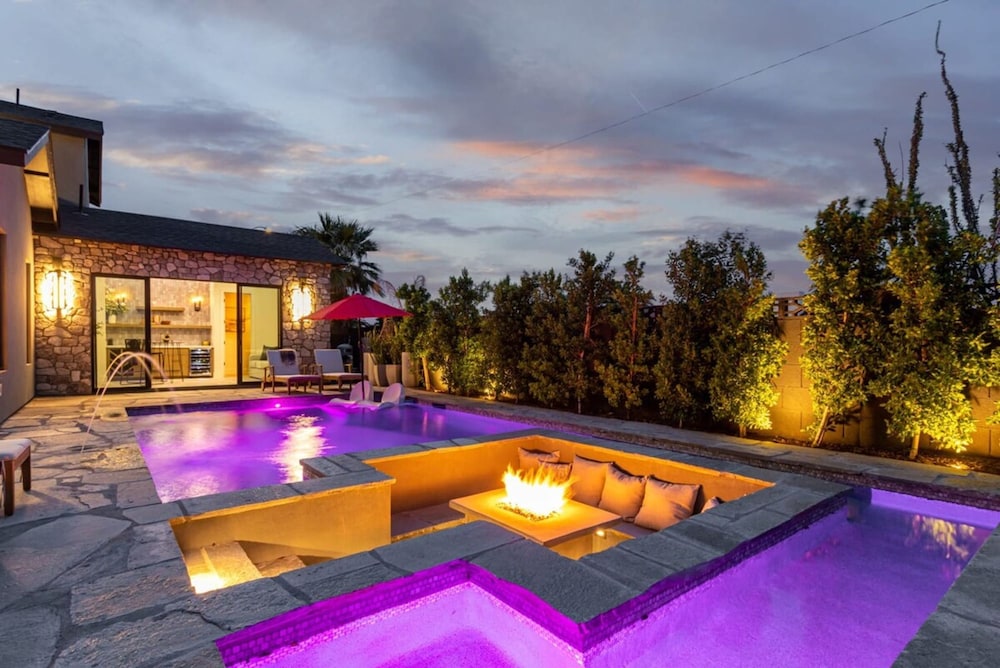 Stonewood Luxe Estate 5 Showers Heated Pool GYM