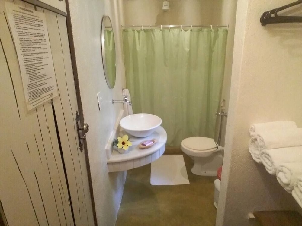 Casa de Temporada Felicidade, 38 Hóspedes, 2 Piscinas, 9 Suítes e 2 Churrasqueiras em Itacaré Bahia