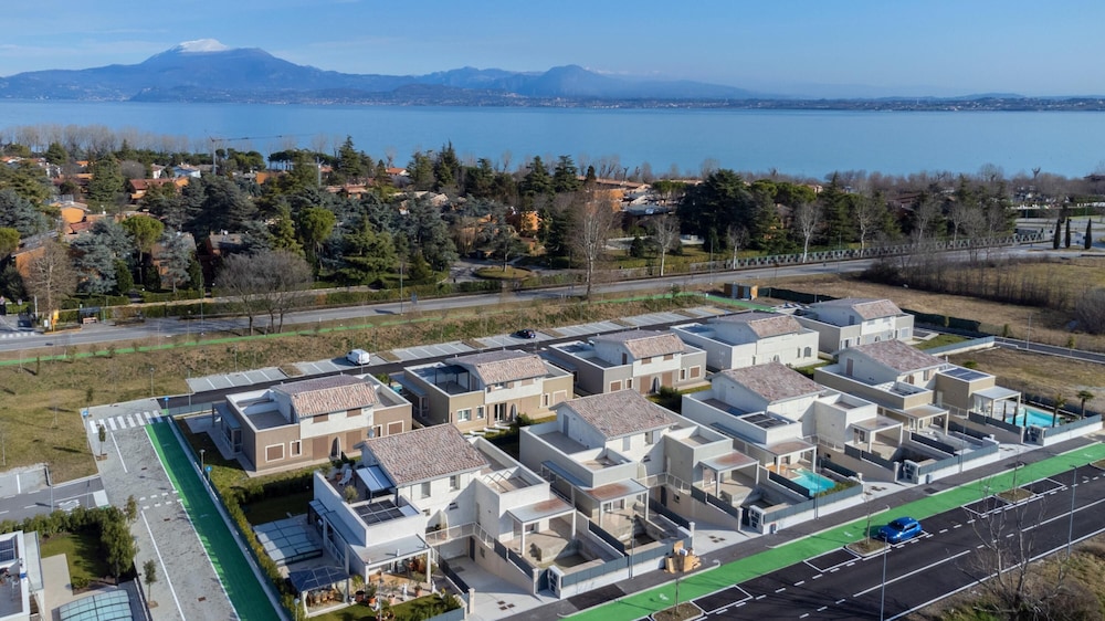 Villa Prestige 23 by Wonderful Italy view 3