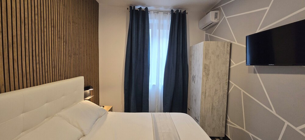 Napoli Central Stay