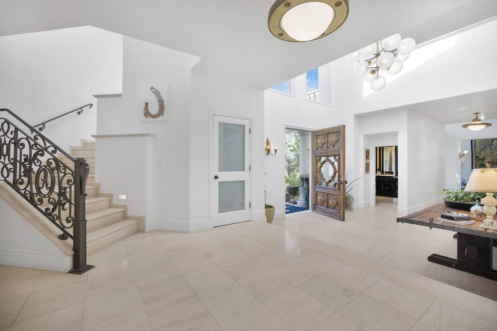 Villa Clarinda - Architect-designed Dream Estate With Theater & Outdoor Oasis