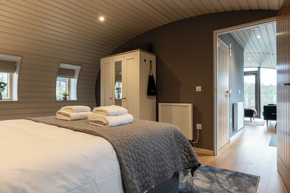 Unique 1 BD Eco-Retreat in Old Chalford