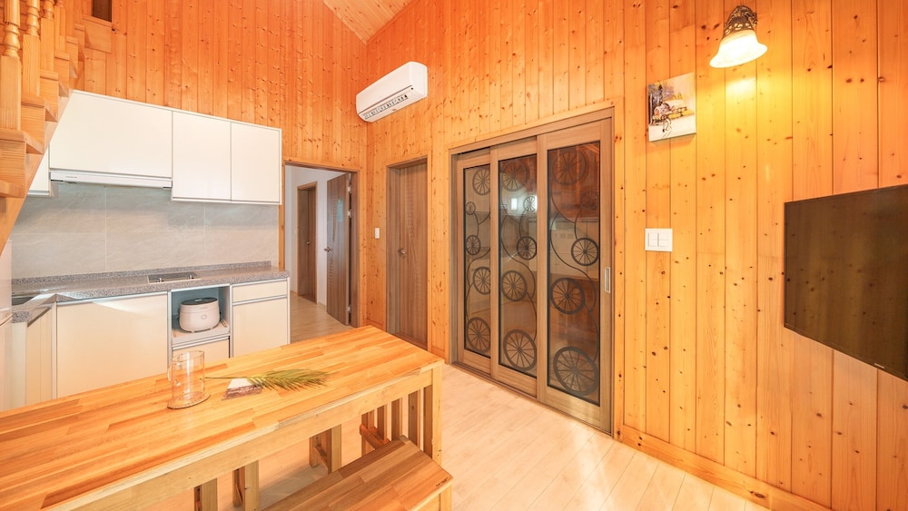 Gapyeong Sanchaek Glamping Pension