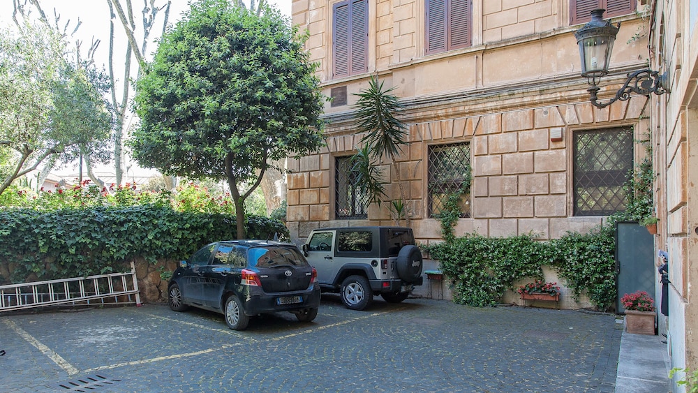 Rental In Rome Orsini Apartment