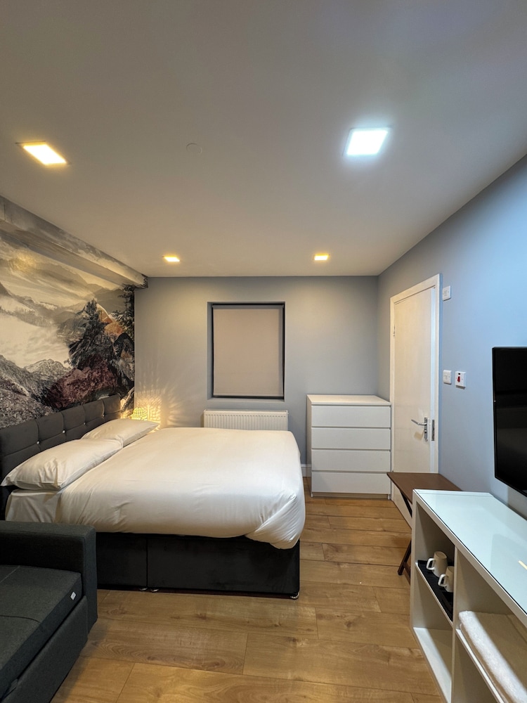 Deluxe Charming Florentine VILLA in the City. PLUS