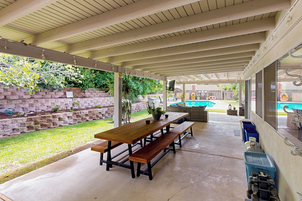 4BR Dog-friendly Home w/ Pool, Spa, Grill & A/C