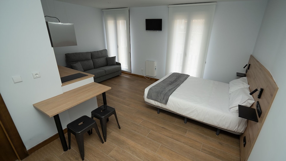 Apartamentos Puerta de Occidente