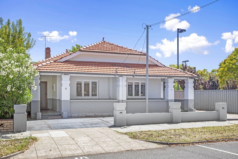 Elegant Art Semi Detached 2-bed Home