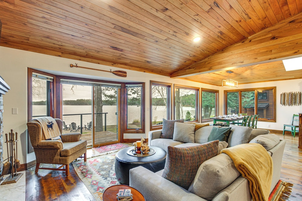 Short Drive to Itasca State Park - Waterfront Home