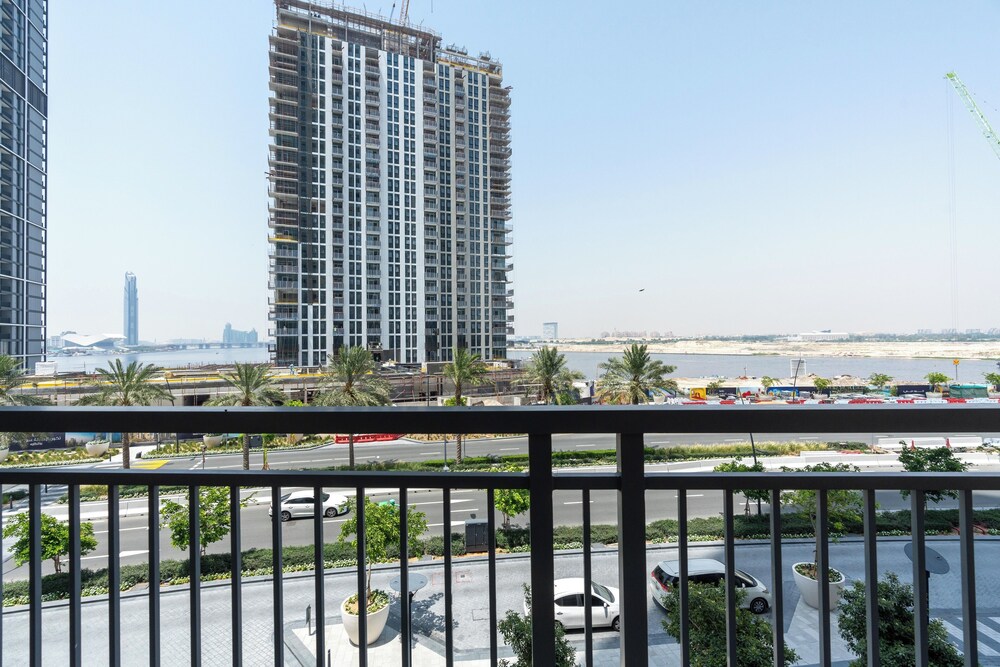 GLOBALSTAY. Creek Rise Tower 1 Elegant Apartment