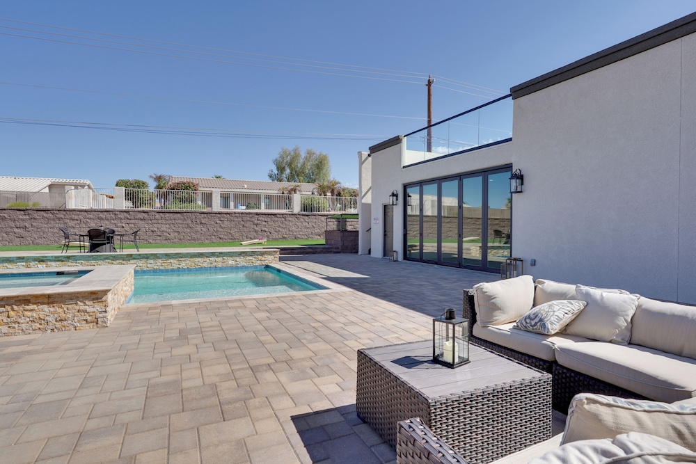 Boat Parking: Family-friendly Lake Havasu Ranch!