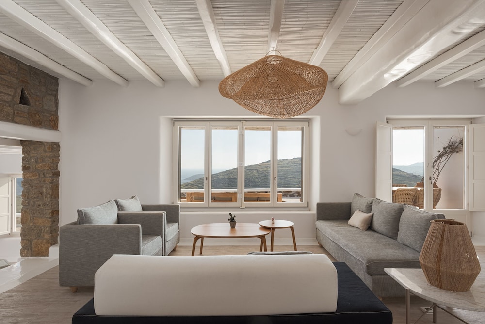 Mykonian Icon Villa