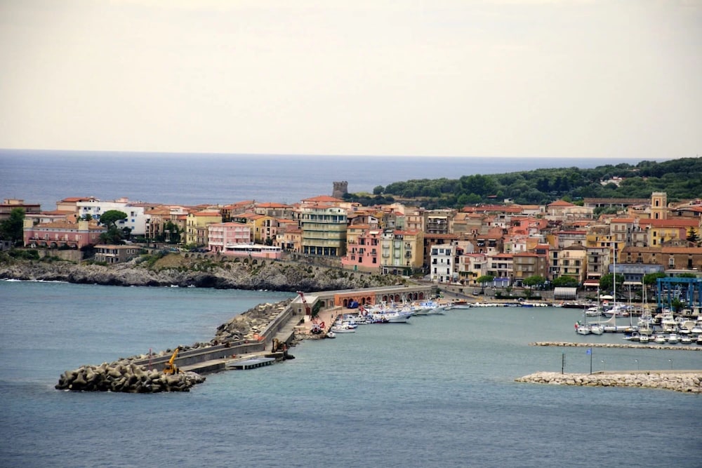 Marina Di Camerota Apt front Sea Terrace