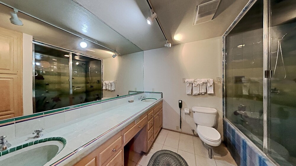 410 4 Bedroom Condo