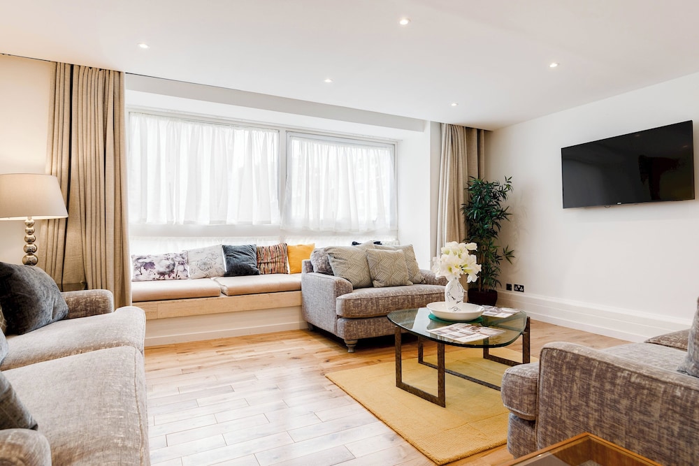 4 Bedroom Villa on Marble Arch