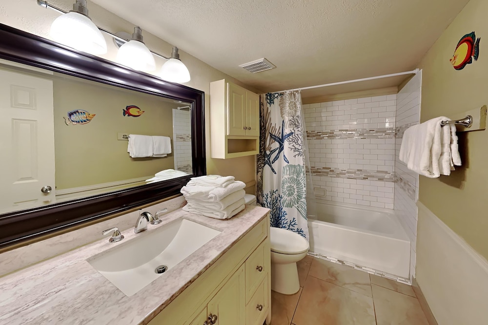 Emerald Isle Fort Walton Beach by Southern Vacation Rentals