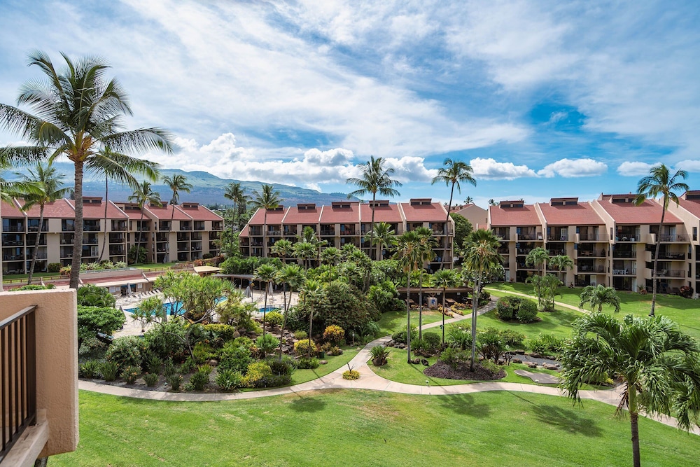 Kamaole Sands 2-406 - Luxurious Renovation - Penthouse Ocean Views - Split AC