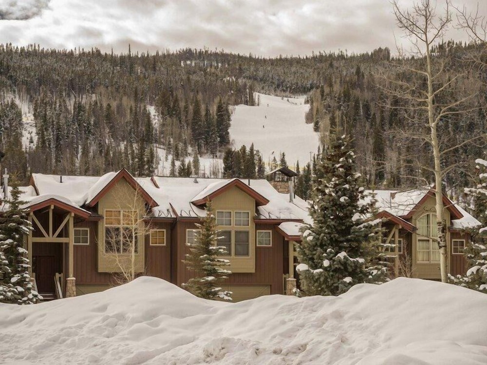 Snake River Village 3 Bedroom Apartment by Key to the Rockies