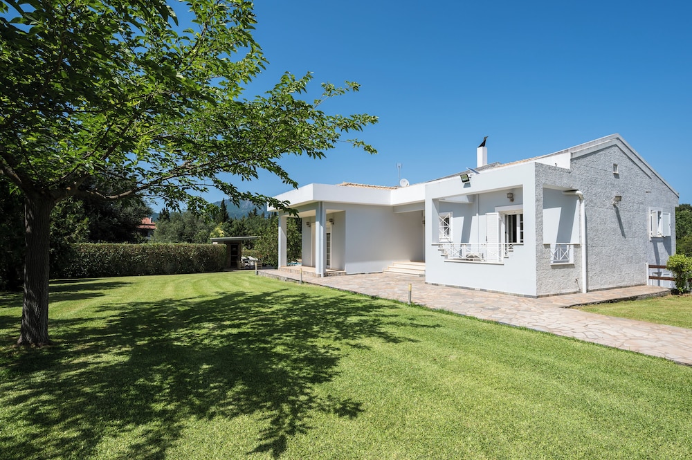 Villa Nefeli with Private Pool by Konnect view 3