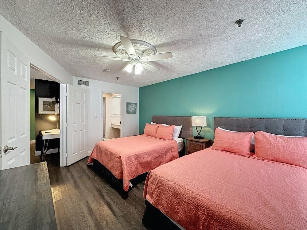 Two Bed Condo In Parkway Palms Resort 2 Bedroom Condo