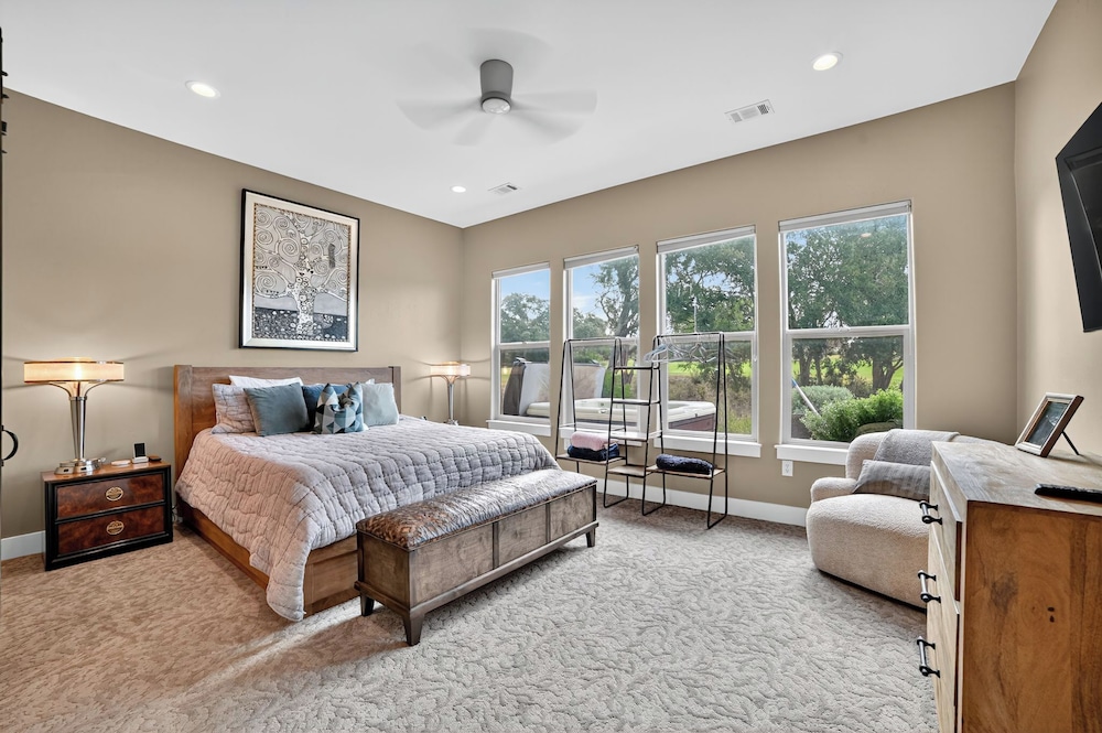 Hill Country Retreat & Casita